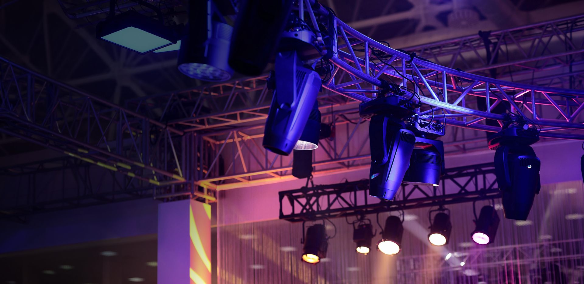 Light equipment ceiling